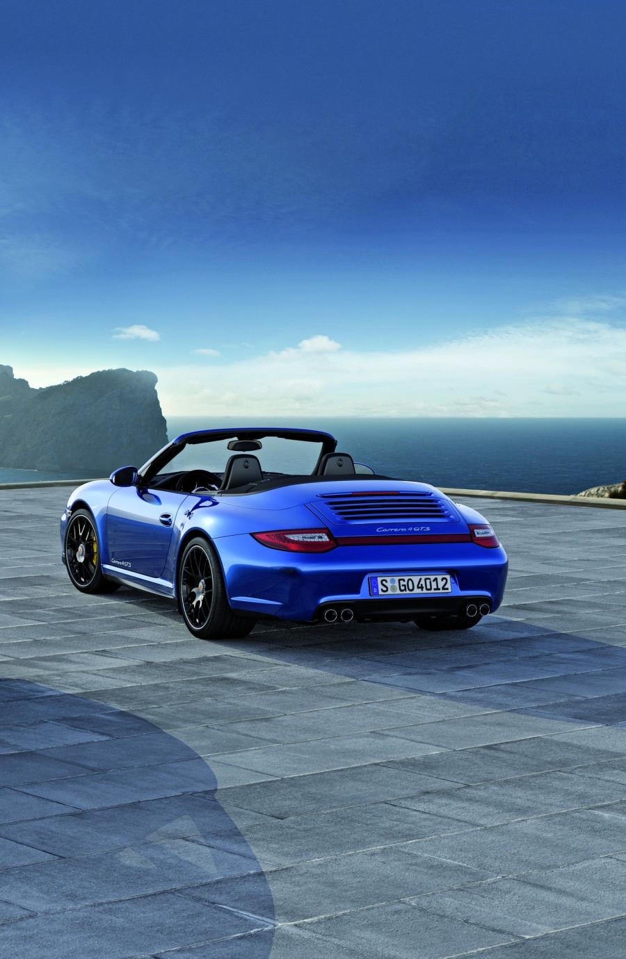  Porsche 911 Carrera 4 GTS Cabriolet 2011 года  (фото 7 из 10)